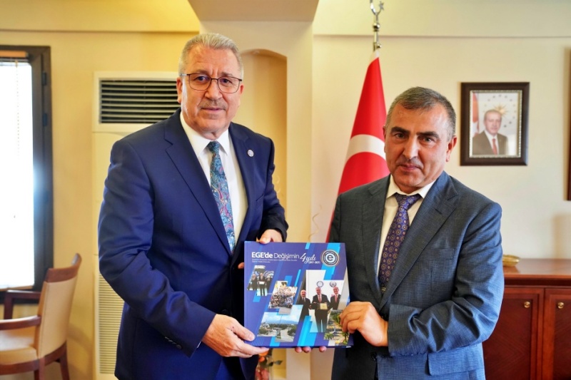 Ege Üniversitesi Rektörü Prof. Dr. Necdet BUDAK, Kaymakam Muzaffer ŞAHİNER'i ziyaret etti.